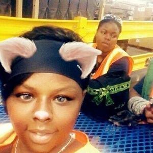 Meet your Posher, Laquesta